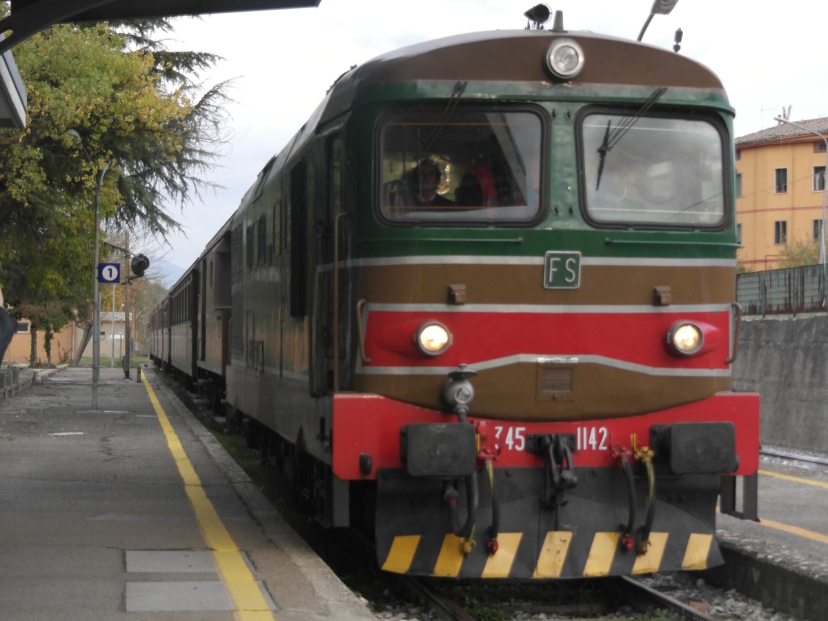 Un train nommé espoir : petite histoire de la ligne Avellino – Rocchetta Sant&rsquo;Antonio