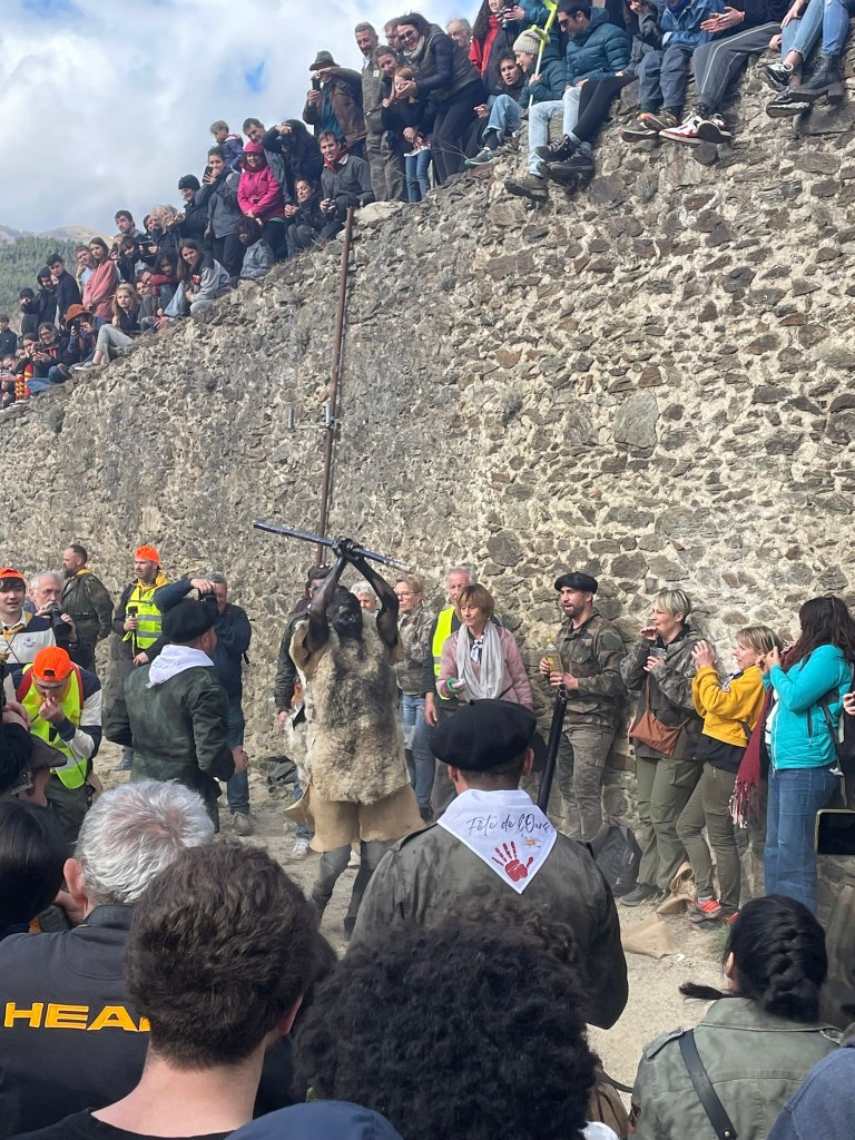 Départ des Ours au Fort Lagarde
