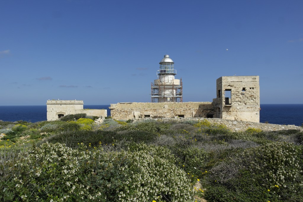 le phare de Capo Grosso