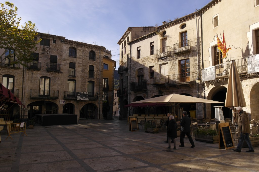 Besalú, Plaça Major, ville catalane, catalogne, village médiéval